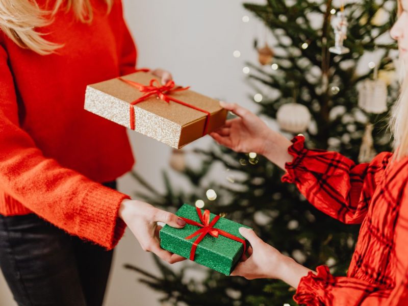 Troca de presentes de natal com mensagens lindas para enviar por Whatsapp ou imprimir