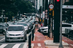 Dia nacional do Trânsito 2025: carros na avenida paulista, em São Paulo